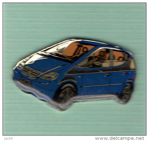 Pin´s  Automobile  MERCEDES  Bleu  Verso  Sigle  Mèrcédès - Mercedes