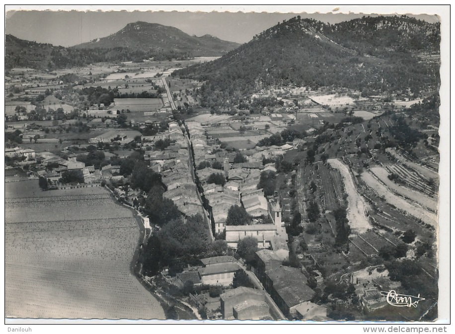 83 // LA ROQUEBRUSSANNE   Vue Générale Aérienne   CPSM  CIM  ** - La Roquebrussanne