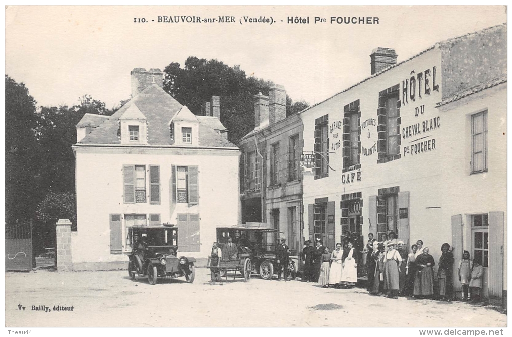 ¤¤  -  110  -  BEAUVOIR-sur-MER   -  Hôtel Du Cheval-Blanc " FOUCHER "  -  Café, Voitures  -  ¤¤ - Beauvoir Sur Mer