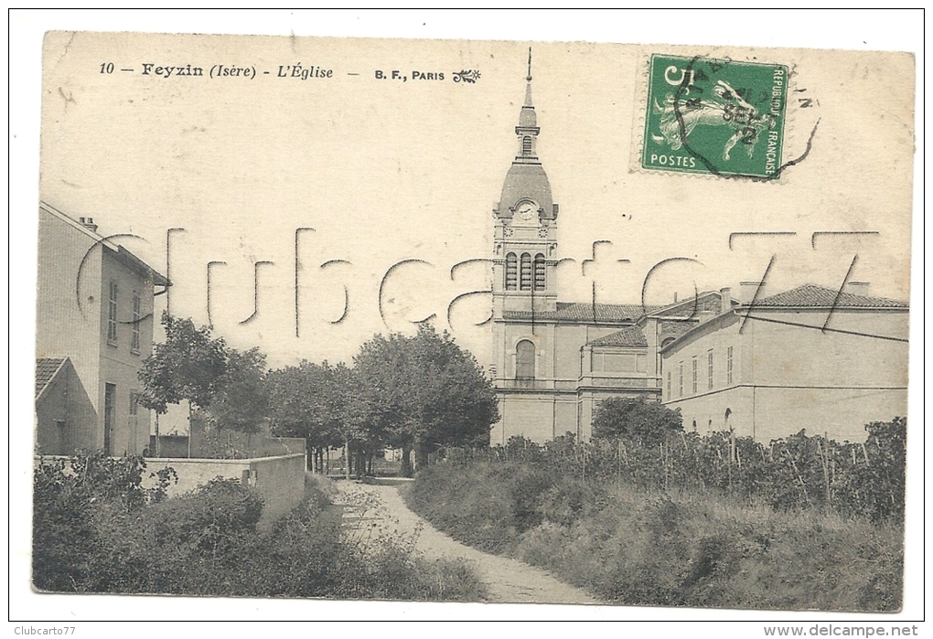 Feyzin (69)  : La Rue Menant à L'église En 1912 PF. - Feyzin