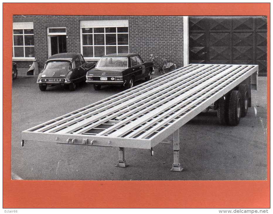 Photo  TRANSPORT CHASSIS REMORQUE EN FABRICATION  2 ESSIEUX Entreprise De Fabrication A Identifier - Trucks, Vans &  Lorries