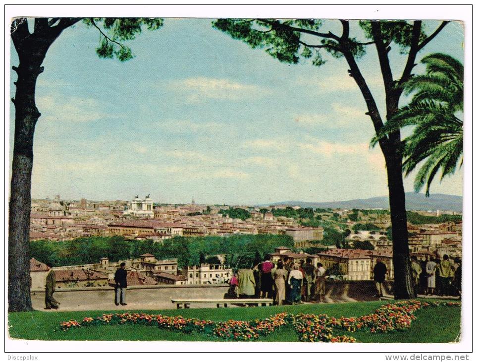 G2857 Roma - Vista Panoramica Dal Gianicolo / Viaggiata 1968 - Mehransichten, Panoramakarten