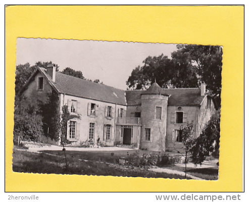 CPSM Photo - 52 -JUZENNECOURT -  Carte Sans Légende  - écrite 13 Aout 1956 - Juzennecourt