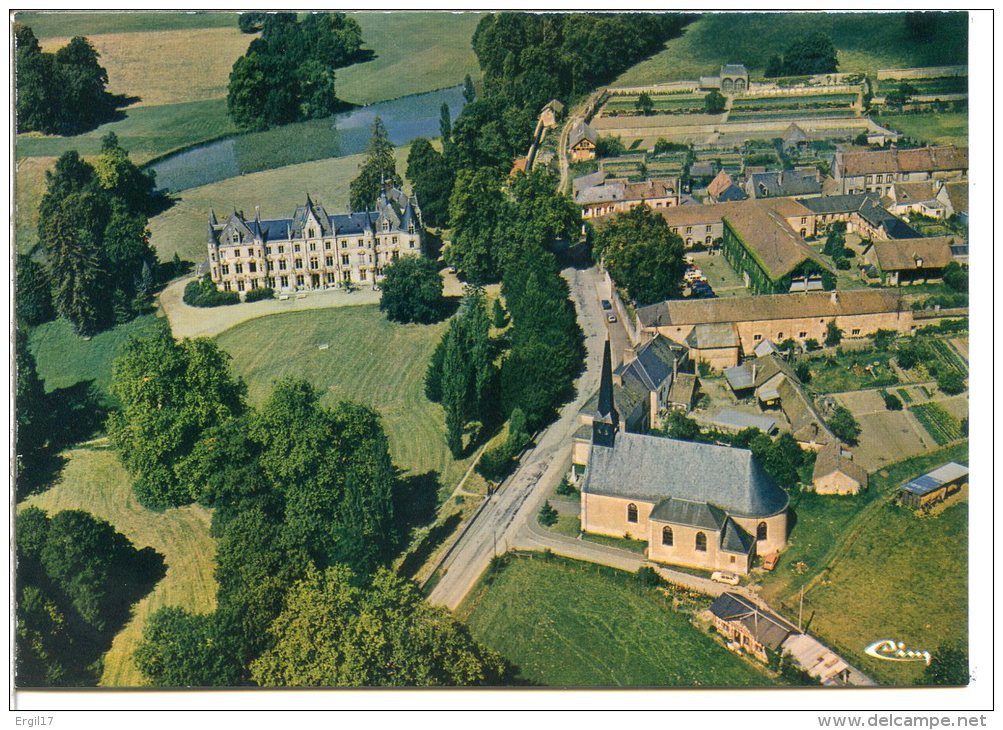 2 Scans - 28330 CHARBONNIÈRES - Le Château Et L'église - Le Village Vu D'avion - Autres & Non Classés