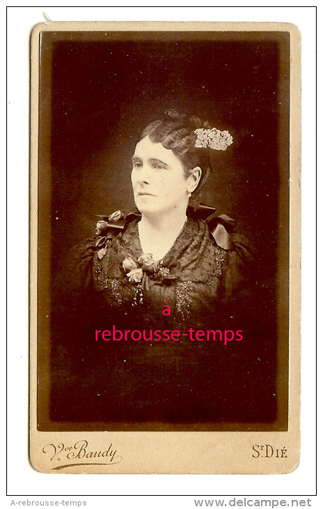 CDV Vers 1890-portrait Femme-coiffure étudiée, Beau Corsage-photo Veuve Baudy à Saint Dié Des Vosges - Old (before 1900)