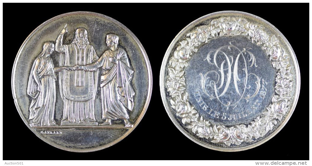 AG00067 Médaille De Mariage, Monogramme Entouré De Fleurs (1877) Et Un Curé, Couple Au Revers, Argent 24 G - Autres & Non Classés