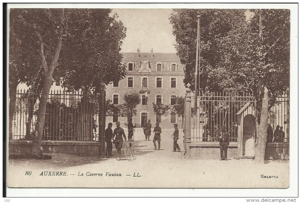 AUXERRE , La Caserne Vauban , CPA ANIMEE , 1918 - Auxerre