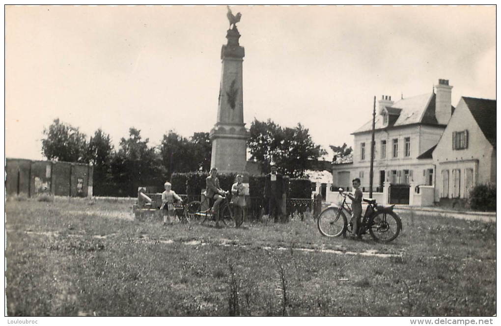 62 MARCK GRANDE PLACE MONUMENT AUX MORTS CPSM FORMAT CPA ENFANTS ET VELOS - Autres & Non Classés