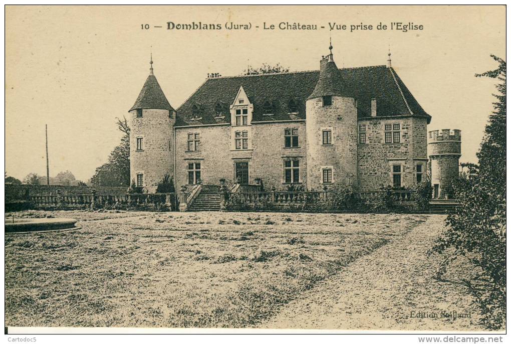 Domblans  Le Château - Vue Prise De L'Eglise  Cpa - Andere & Zonder Classificatie