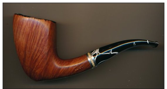 Belle Pipe Déja Culottée:Fabriquée Part Un Meilleur Ouvrier De France " Weiss ", Semie Pipe Courbe En Racine De Bruyère - Pipes En Bruyère