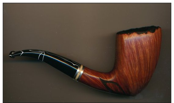 Belle Pipe Déja Culottée:Fabriquée Part Un Meilleur Ouvrier De France " Weiss ", Semie Pipe Courbe En Racine De Bruyère - Pipes En Bruyère