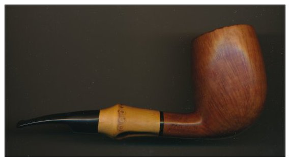 Belle Pipe Déja Culottée:Fabriquée Part Un Meilleur Ouvrier De France " Weiss ", Pipe Semie  Droite En Racine De Bruyère - Pipes En Bruyère