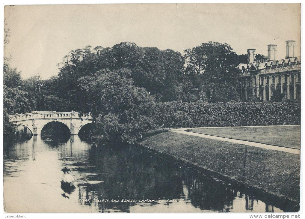 Vue De CAMBRIDGE/ Angleterre/ Clare College And Bridge / Vers 1920-1930            IM396 - Autres & Non Classés