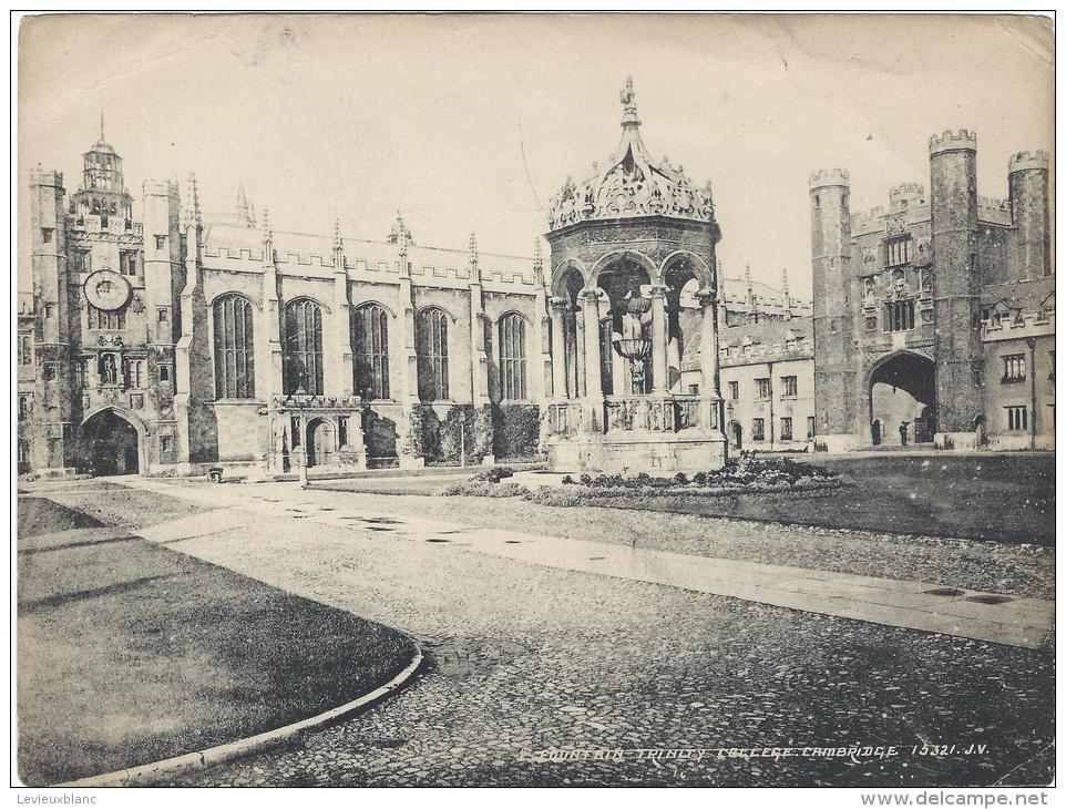 Vue De CAMBRIDGE/ Angleterre/ Fountain Trinity College  /Vers 1920-1930     IM402 - Autres & Non Classés