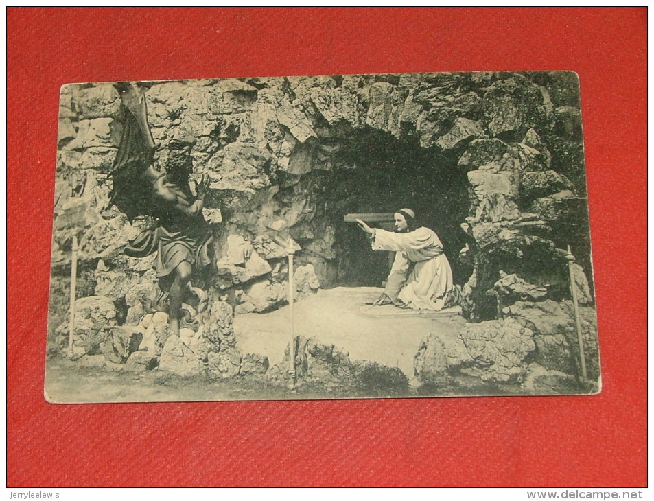 CRUPET  -  ASSESSE -   Grottes De St Antoine  à Crupet  -  St Antoine Enfant,  Chassant Le Démon -  1912 - Assesse