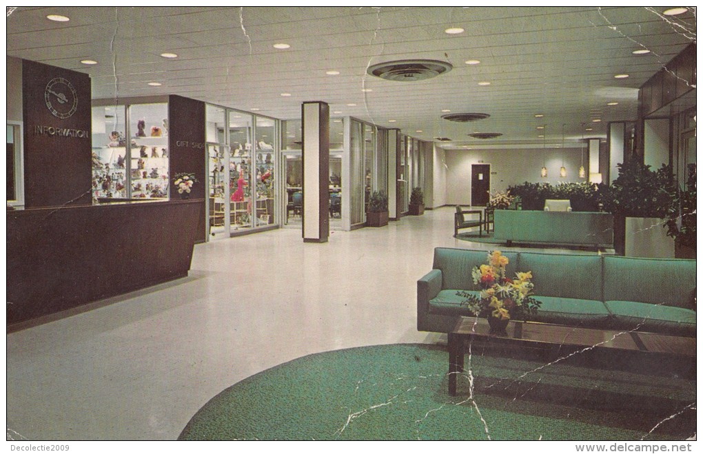 ZS50223 Nassau Hosputal Portion Of Lobby Showing Gift And Coffe Shaps  Mineolaa Long Island   2  Scans - Long Island