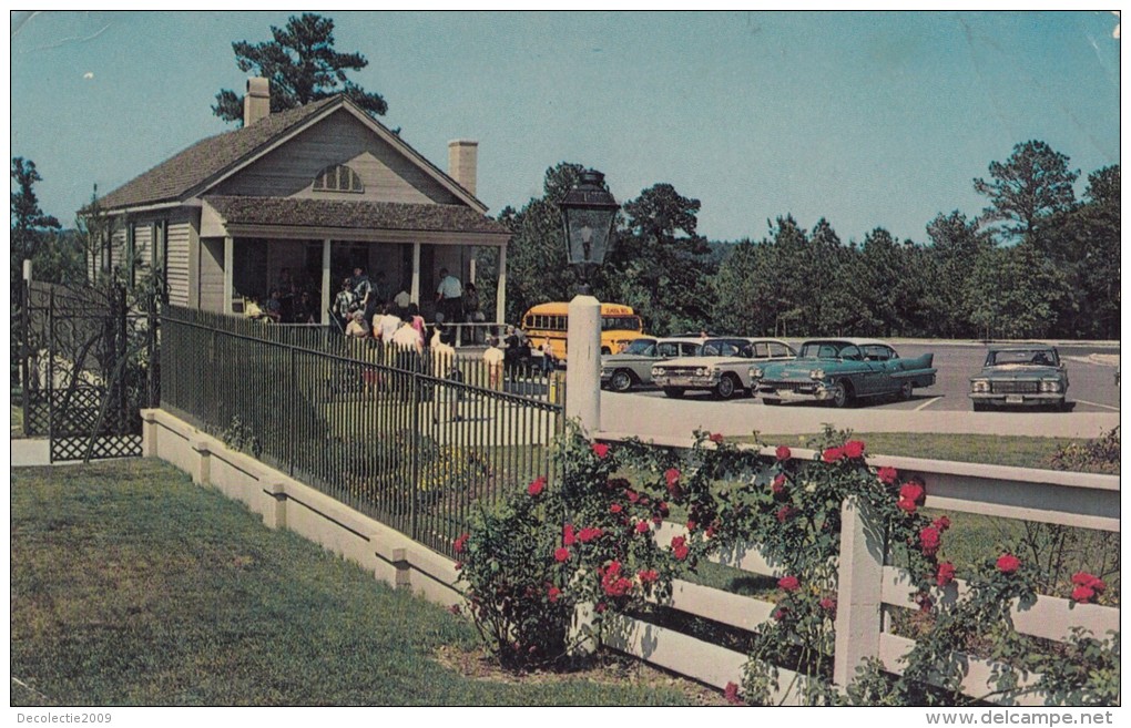 ZS50224 The Country Store Ante Bellum Plantation Stone Mountain   2  Scans - Autres & Non Classés