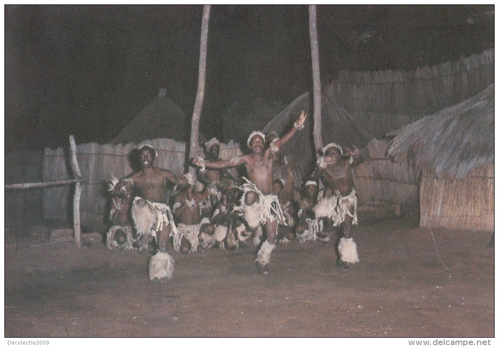 ZS42382 Shangaan Dancers At The Victoria Falls     2  Scans - Zambie