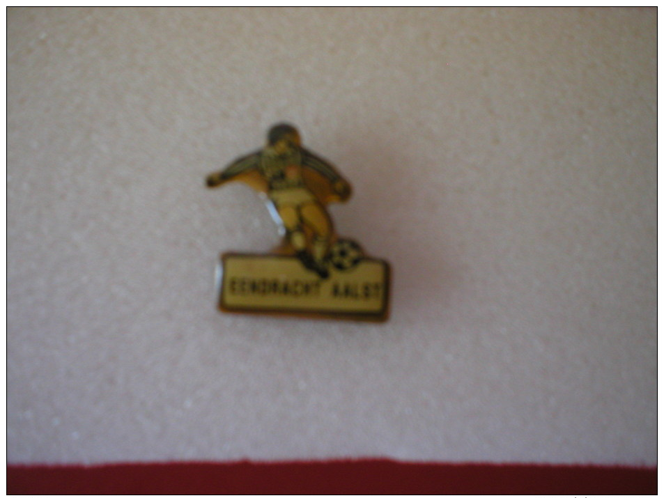 Pins Joueur Eendracht Aalst Rare  1992 - Voetbal