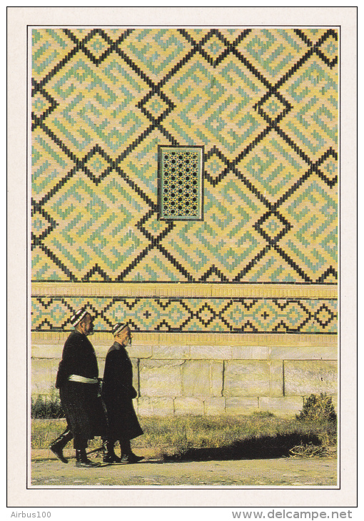 OUZBEKISTAN - Samarkand - La Madrasa - Texte Explicatif Au Verso - Non Circulée - 2 Scans - - Uzbekistán