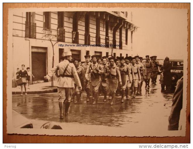 PHOTO 18X13 - ALGER 9 JUIN 1940 MANIFESTATION ANCIENS COMBATTANTS GOUVERNEUR GENERAL DE L'ALGERIE TIRAGE D'EPOQUE OFALAC - War, Military