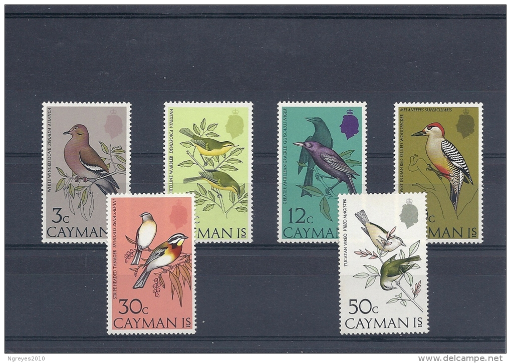 131007826  CAIMAN ISLANDS  YVERT  Nº  324/9  **/MNH - Caimán (Islas)