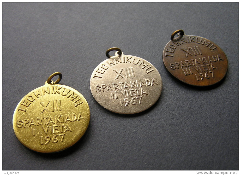 1967 YOUTH SPARTAKIADA ATHLETICS WINNERS MEDALS / LITHUANIA - Atletiek