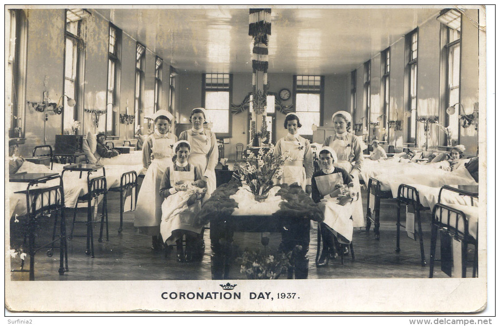 HOSPITAL WARD WITH NURSES ON CORONATION DAY 1937 RP - Health