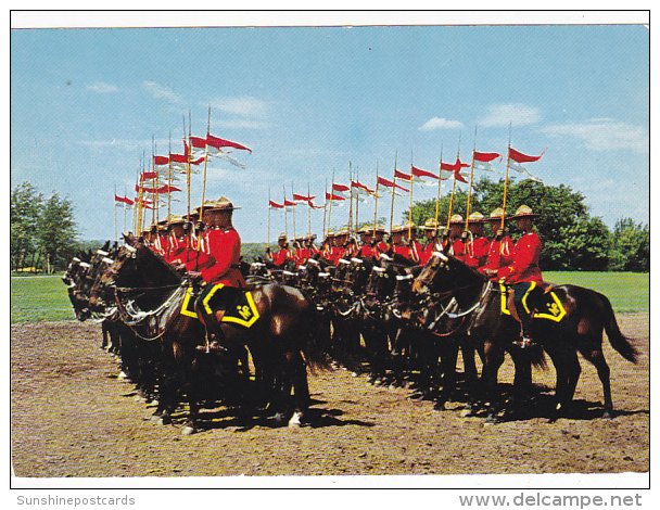 Canada Royal Canadian Mounted Police Drilling For Musical Ride - Police - Gendarmerie