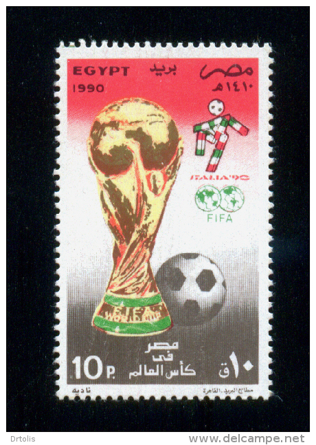 EGYPT / 1990 / SPORT / FOOTBALL / WORLD CUP FOOTBALL CHAMPIONSHIP ; ITALY / FLAG / TROPHY / MNH / VF - Neufs