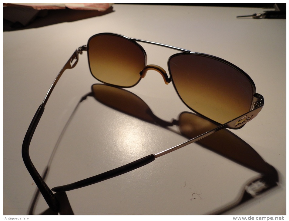 VINTAGE : ANCIENNE PAIRE DE LUNETTES DE SOLEIL  - LACOSTE - - Sun Glasses