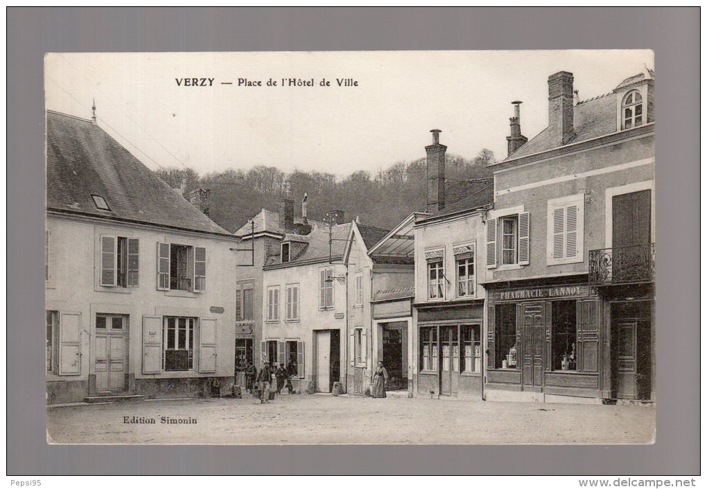 51 VERZY Place De L'Hotel De Ville / édition Simonin - Verzy