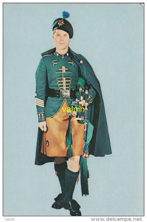 Irish Guard   Garde Royale Costume National Irlandais - Uniformes