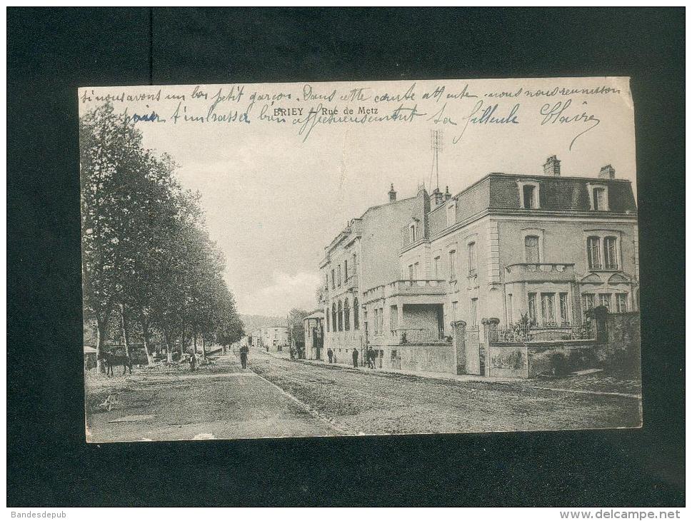 Briey (54) - Rue De Metz ( Animée En L'état) - Briey