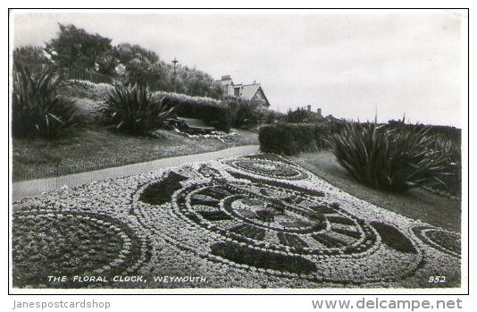 REAL PHOTO POSTCARD - FLORAL CLOCK - WEYMOUTH - - Weymouth