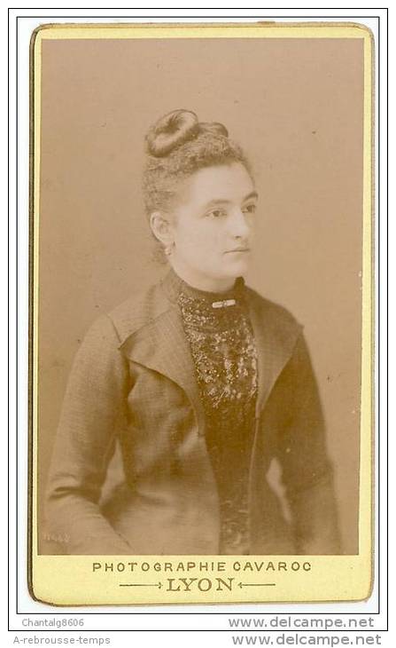 CDV-très Joli Portrait De Femme-chignon, Joli Corsage-très Bel état-photo Cavaroc à Lyon - Anciennes (Av. 1900)