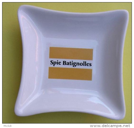 SPIE BATIGNOLLES - CENDRIER PORCELAINE - 9 X 9 Cm - 2 SCANS - Porcelana