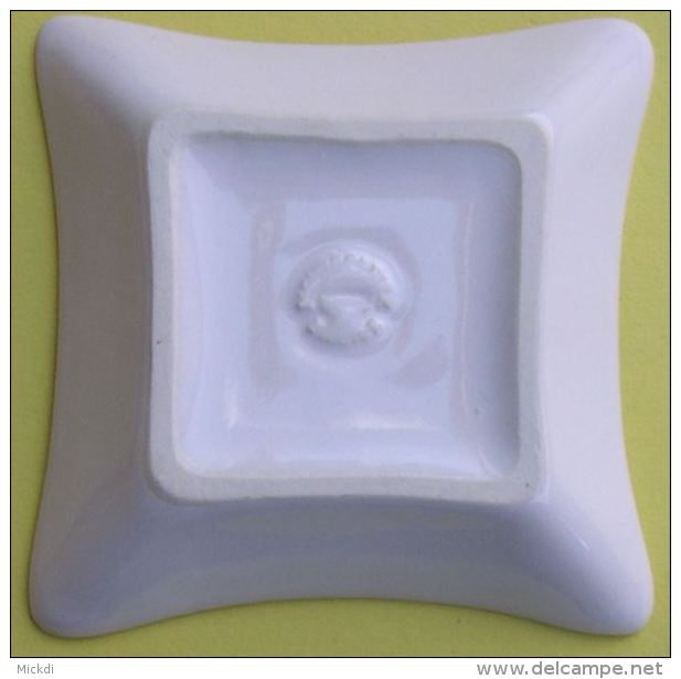 SPIE BATIGNOLLES - CENDRIER PORCELAINE - 9 X 9 Cm - 2 SCANS - Porcelain