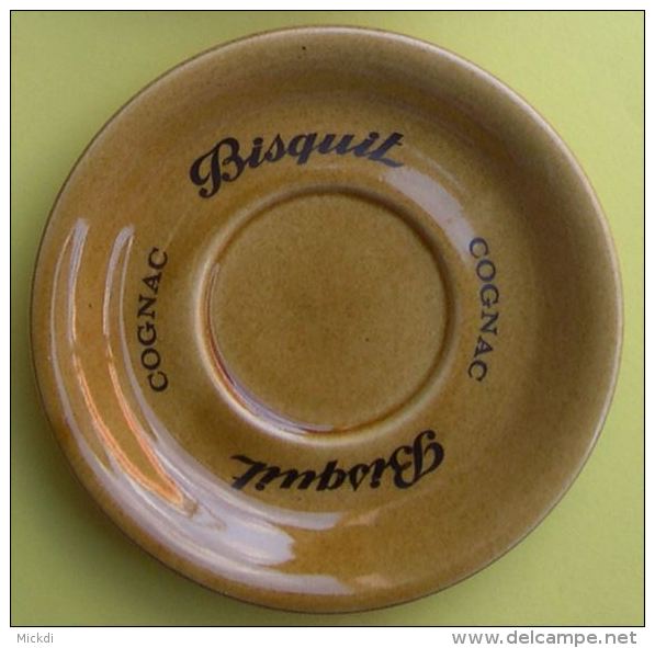 COGNAC BISQUIT - CENDRIER SOUS-TASSE PORCELAINE - DIAMETRE 12,5 Cm - 2 SCANS - Porcellana