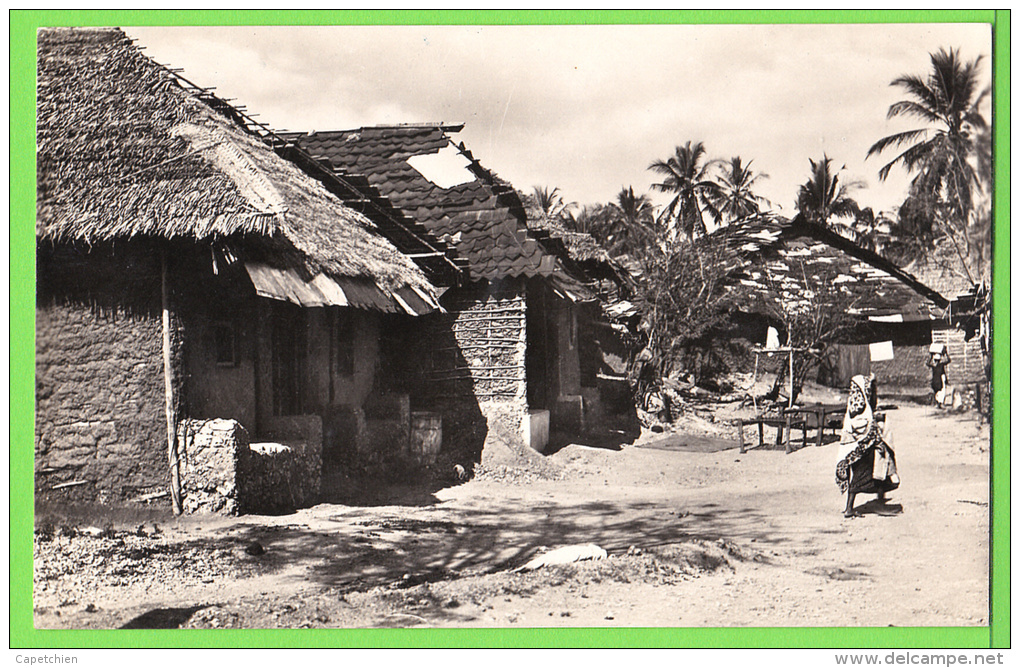 NIGERIA / LA VIE AU VILLAGE /  UN QUARTIER DE LAGOS.... / Carte Vierge / PHOTO ! - Nigeria