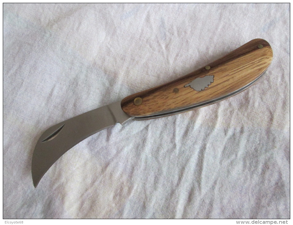 Couteau De Poche Type ''serpette''  Corse - Knives/Swords