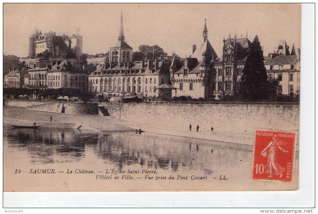 Saumur..animée..le Château..l'Eglise St-Pierre..l'Hôtel-de-Ville - Saumur