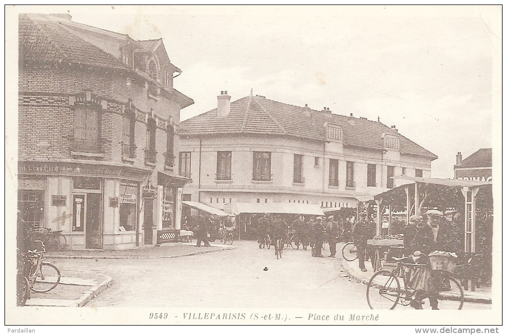 77.  VILLPARISIS.  PLACE DU MARCHE. DEVANTURE MAGASIN "AUX TRAVAILLEURS TEINTURERIE BLANCHISSERIE". BELLE ANIMATION. - Villeparisis