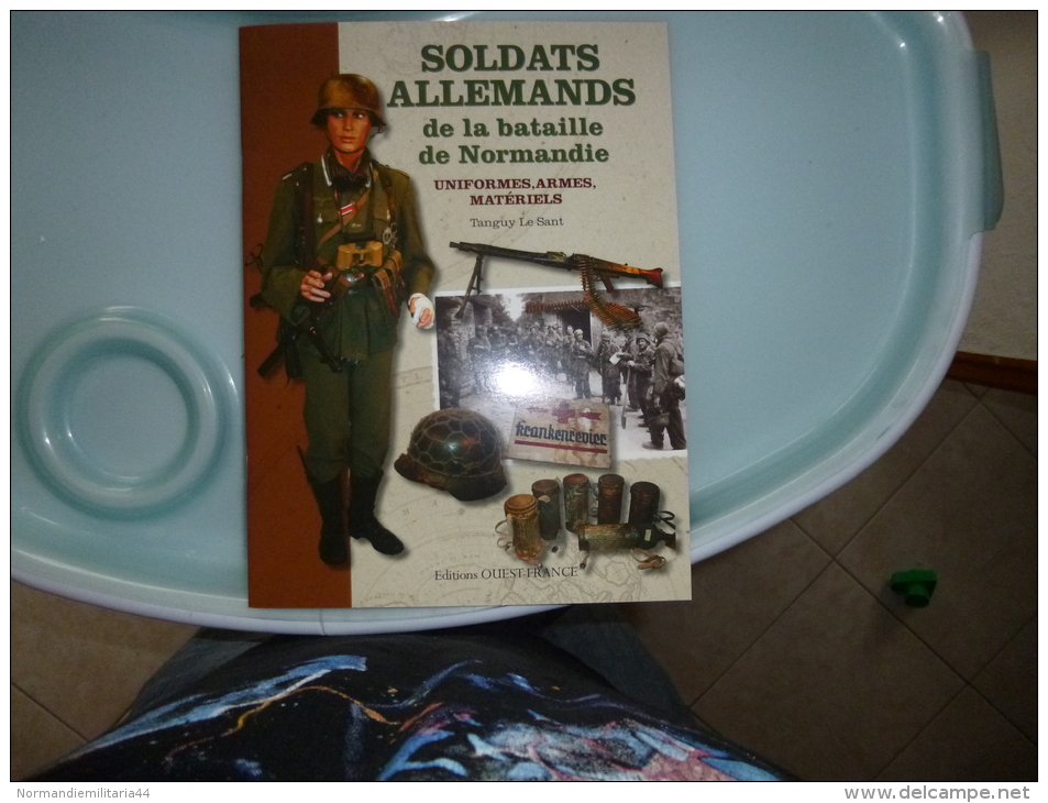 Livre "soldats Allemands De La Bataille De Normandie - Dokumente