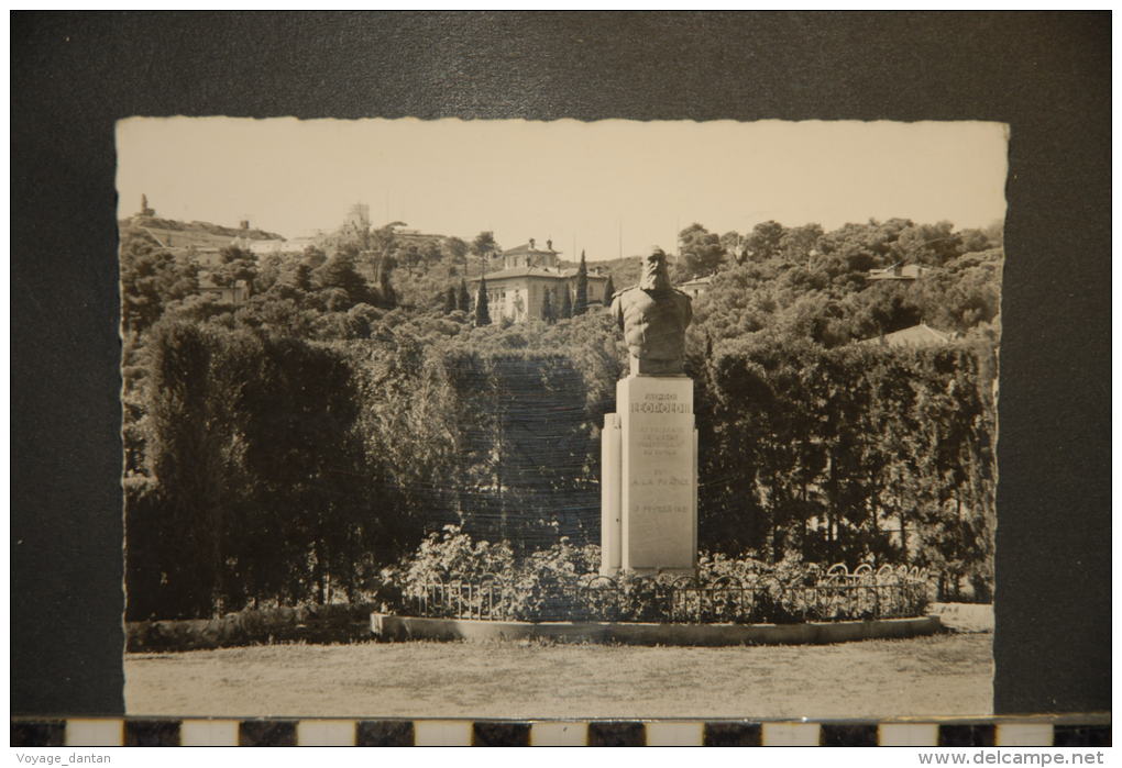 CP, 06, Saint Jean Cap Ferrat La Statue Du Roi Leopold II Au Fond Le Sémaphore N°7 41 Edition SEPT - Saint-Jean-Cap-Ferrat