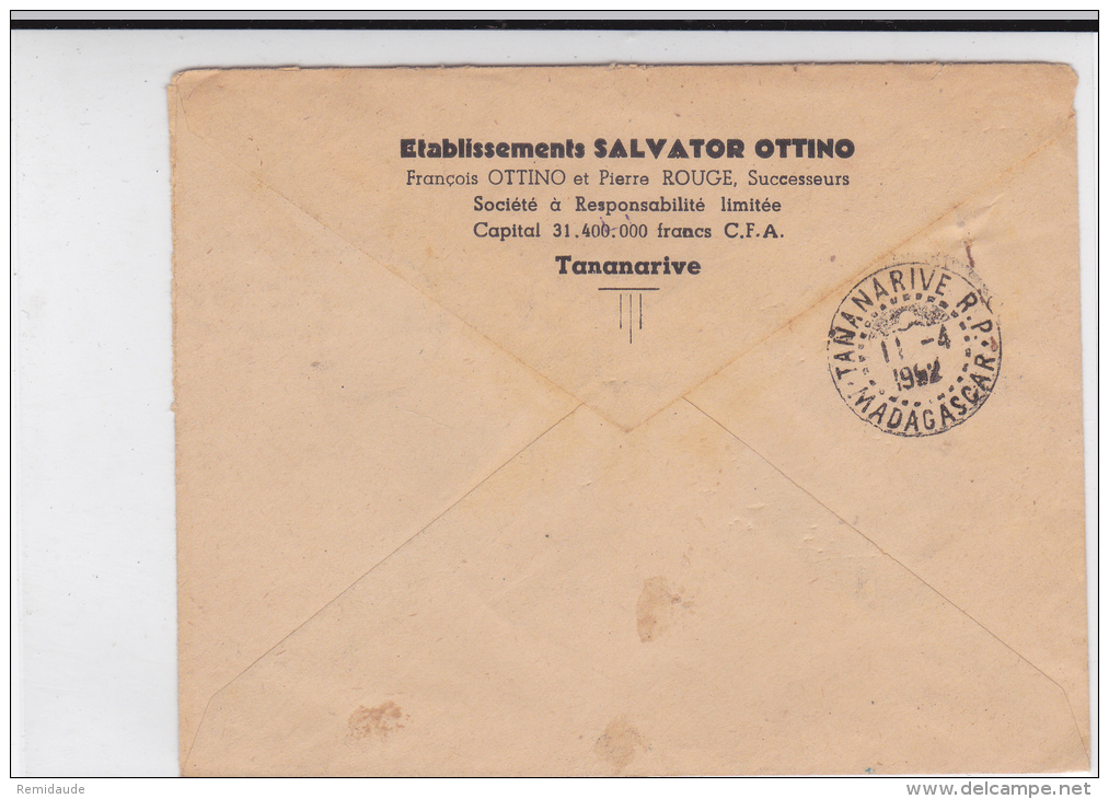 MADAGASCAR - 1952 - ENVELOPPE RECOMMANDEE De ANTSIRABE Pour TANANARIVE - Lettres & Documents