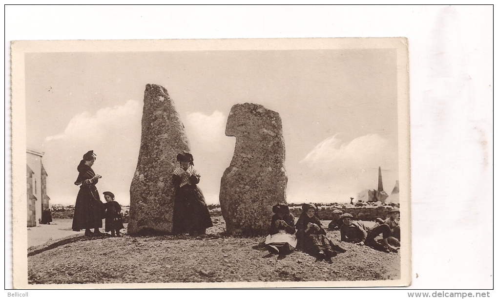 102  -  ILE DE SEIN  -  Menhirs - Ile De Sein