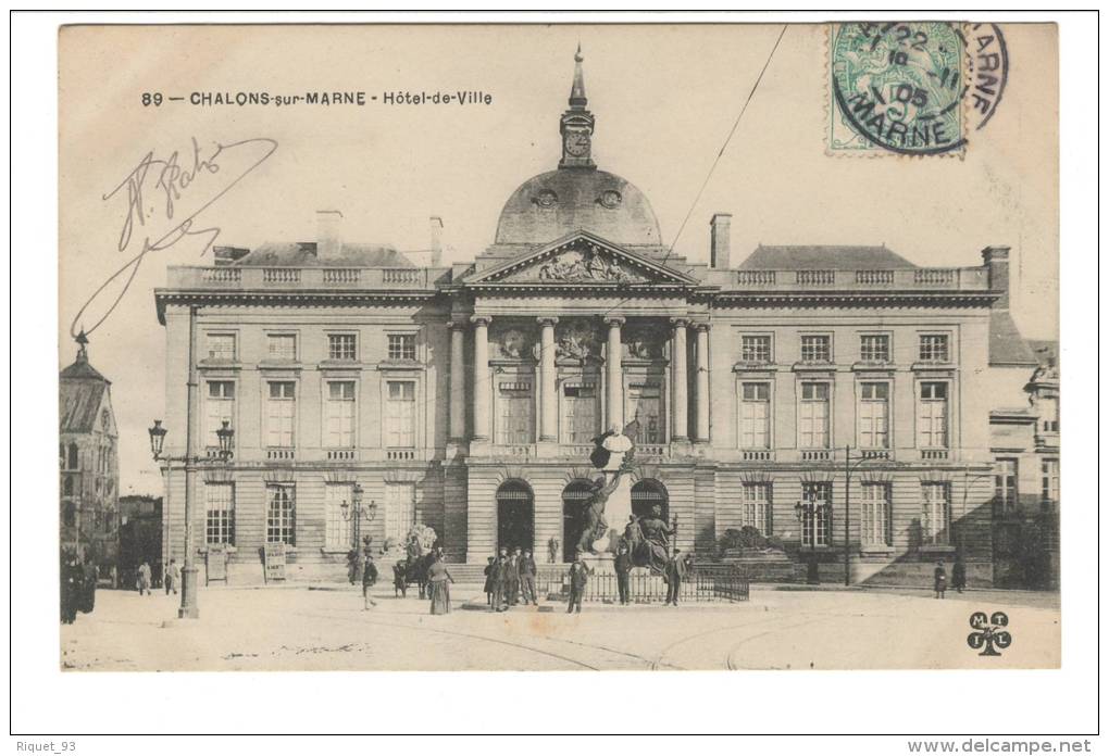 89 - CHALONS - Sur - MARNE - Hôtel De Ville - Châlons-sur-Marne