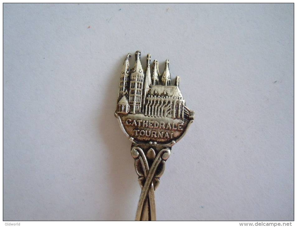 TOURNAI Cathedrale Vintage Souvenir Lepel Petite Cuilllère Little Spoon Argenté Verzilverd (ref 29) - Cuillers