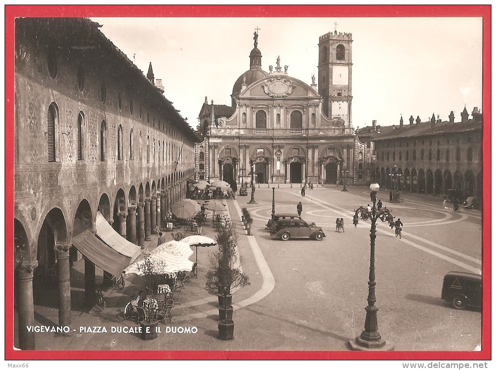 CARTOLINA VG ITALIA - VIGEVANO (PV) - Piazza Ducale E Il Duomo - 10 X 15 - ANNULLO VIGEVANO 1956 - Vigevano